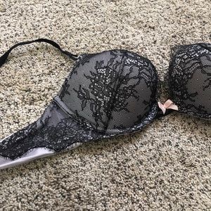Victoria’s Secret Bombshell plunge Bra 34B
